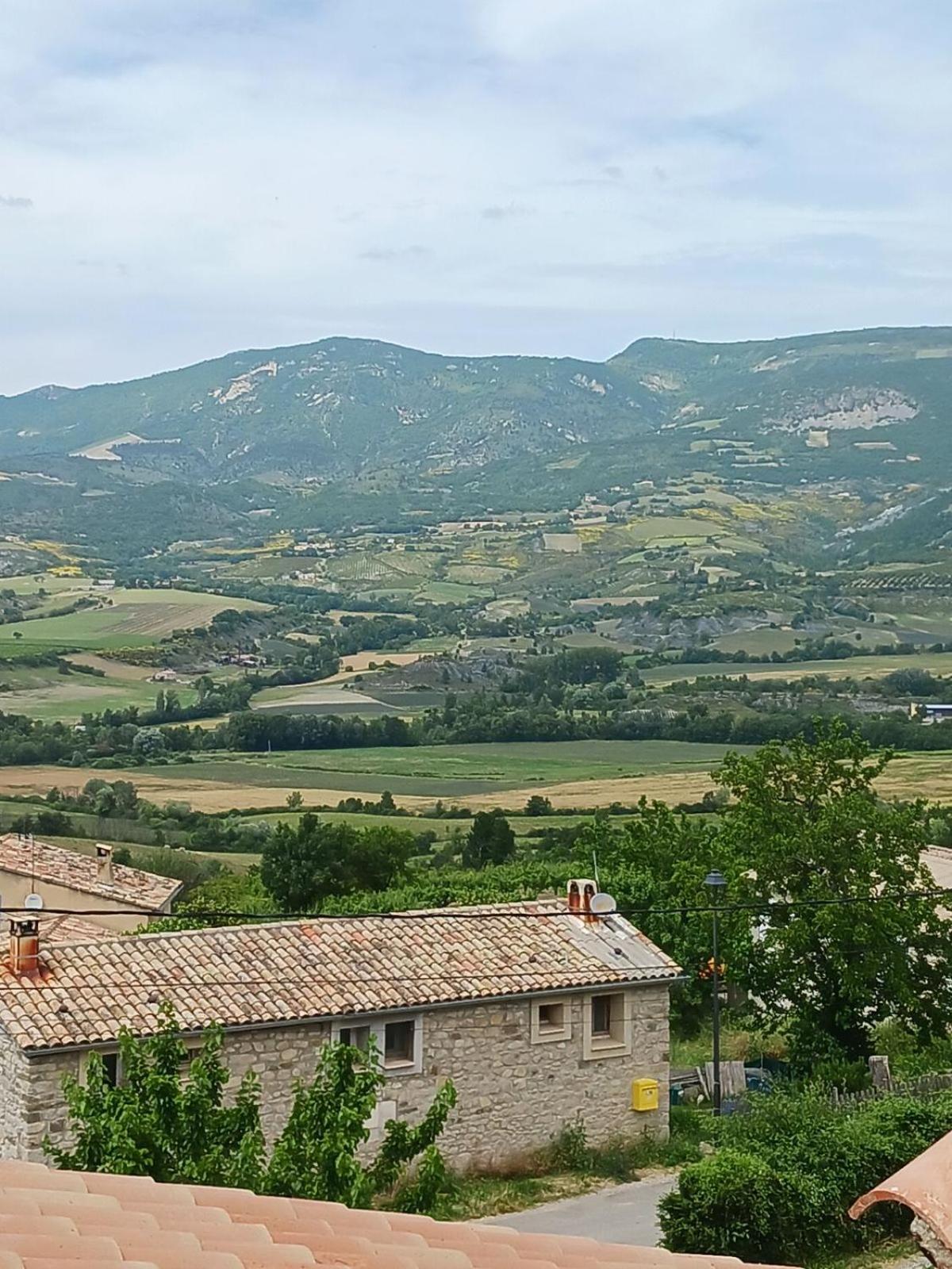 Gite Les Trois Abeilles Bésignan Εξωτερικό φωτογραφία